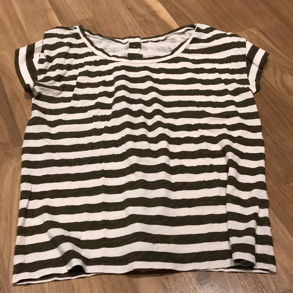 Beachy short sleeve shirt